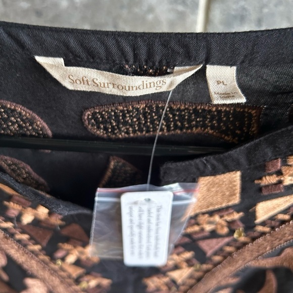 Soft Surroundings Hand Beaded Tunic NWT - Picture 3 of 3